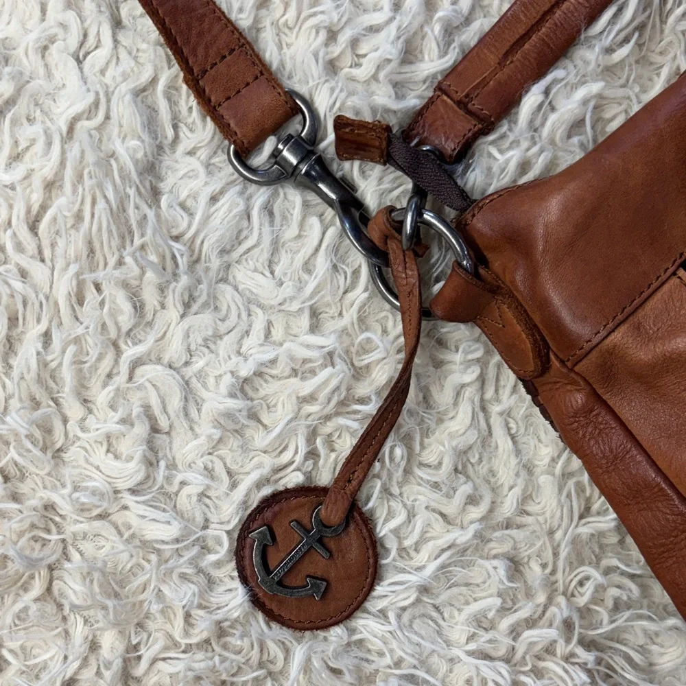 Harbour 2nd leather shoulder and crossbody bag - Picture 3 of 15